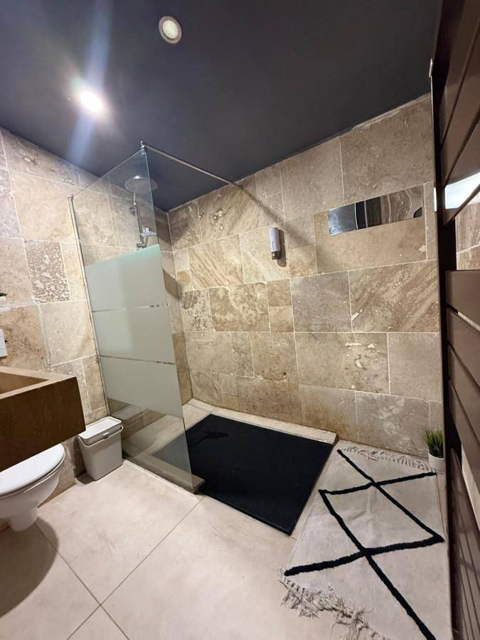 Three-Bedroom House in Maisdon-sur-Sèvre, Région de Nantes