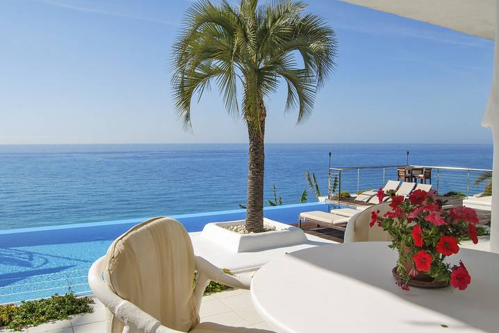Chalet para 15 personas, con terraza además de jardín y piscina en Villajoyosa