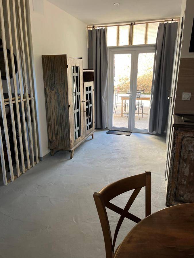 Location de vacances pour 2 personnes, avec jardin ainsi que vue et terrasse à Prades - 2