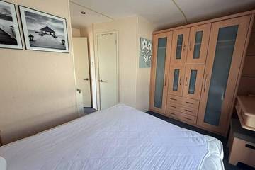 Static Caravan for 6 People in Burgh Castle, Great Yarmouth, Photo 2