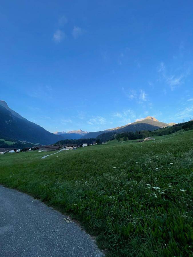 Chambre d’hôte pour 14 personnes, avec terrasse ainsi que jardin et vue en Suisse - 3