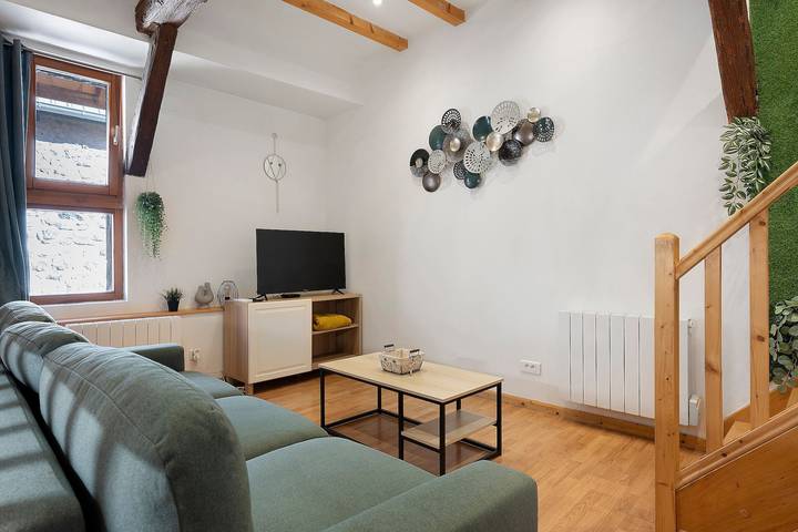 Apartamento entero, Apartamento «L'atypique d'Eguisheim» con Wi-Fi y aire acondicionado in Eguisheim, Parque natural regional de los Ballons des Vosges