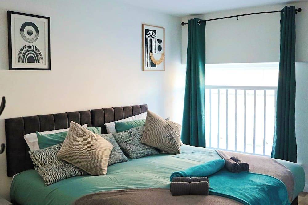 Geheel appartement, Brand New 2-Bedroom Apartment in the heart of Swindon Old Town - Sleeps 6 in Swindon, North Wessex Downs