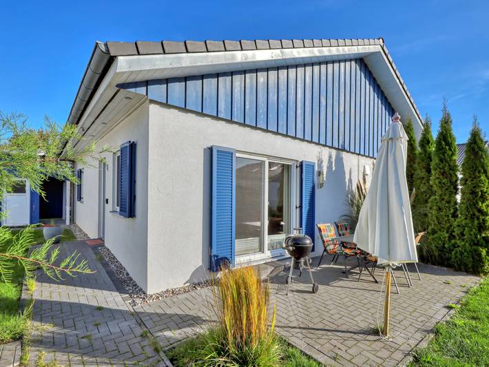 Ferienhaus für 4 Personen, mit Terrasse und Garten in Altefähr