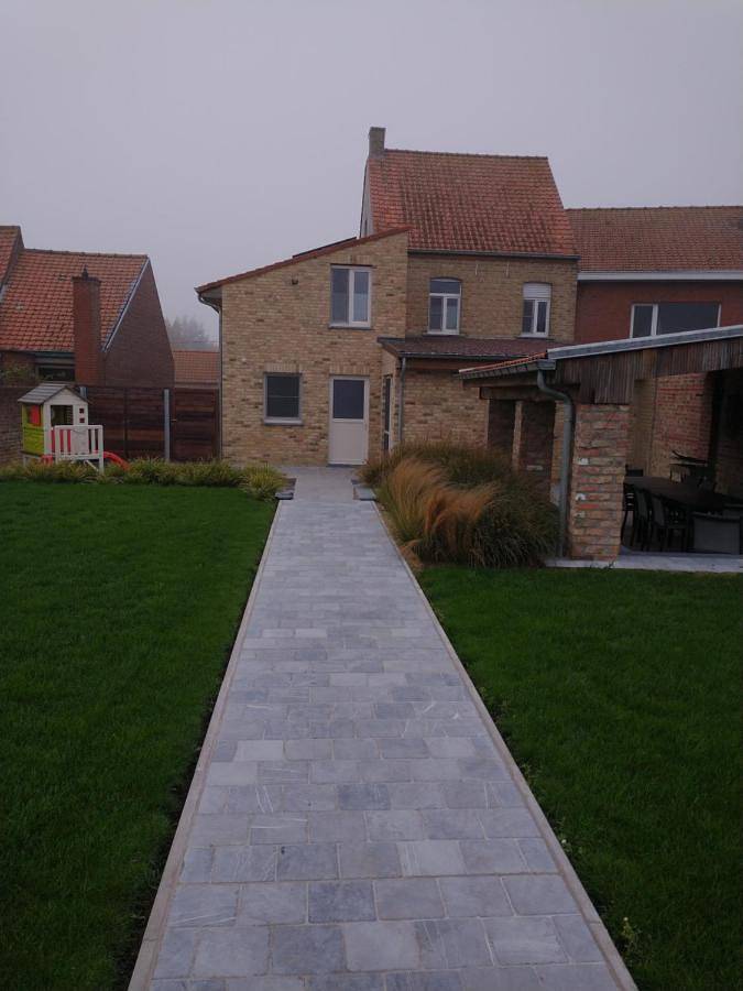 Location de vacances pour 12 personnes, avec jardin à Lo-Reninge - 2