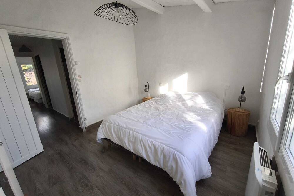 Maison avec Jacuzzi près des plages in La Plaine-sur-Mer, Côte de Jade