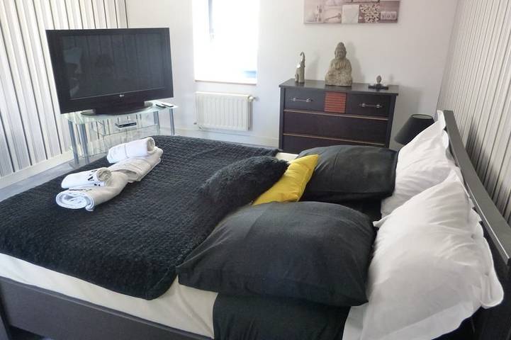 Location de vacances pour 8 personnes, avec jacuzzi ainsi que jardin et terrasse à Plourin - 3