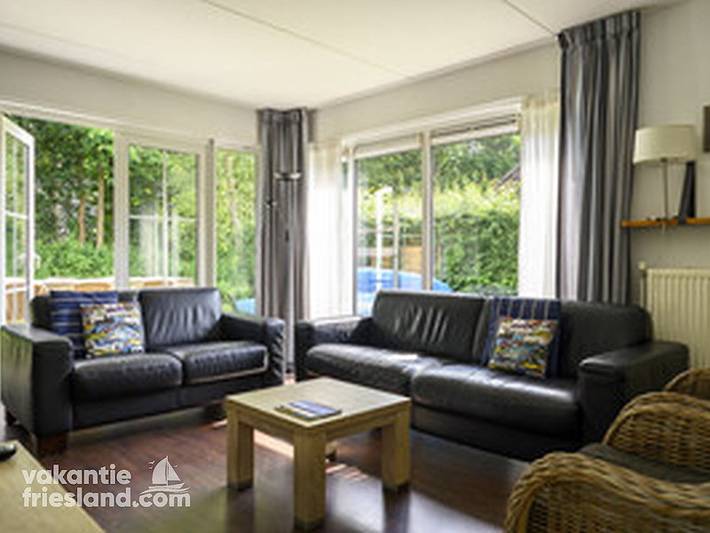 Vakantiefriesland — Ferienhaus Eernewoude mit Sauna und Whirlpool in Nationalpark De Alde Feanen