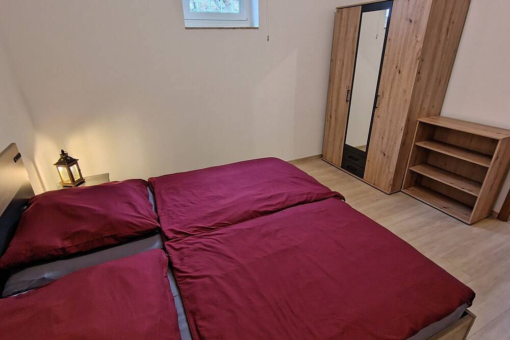 Ganze Wohnung, Große, freundliche Ferienwohnung (120qm) mit Garten im Anlautertal - Altmühltal in Titting, Altmühltal
