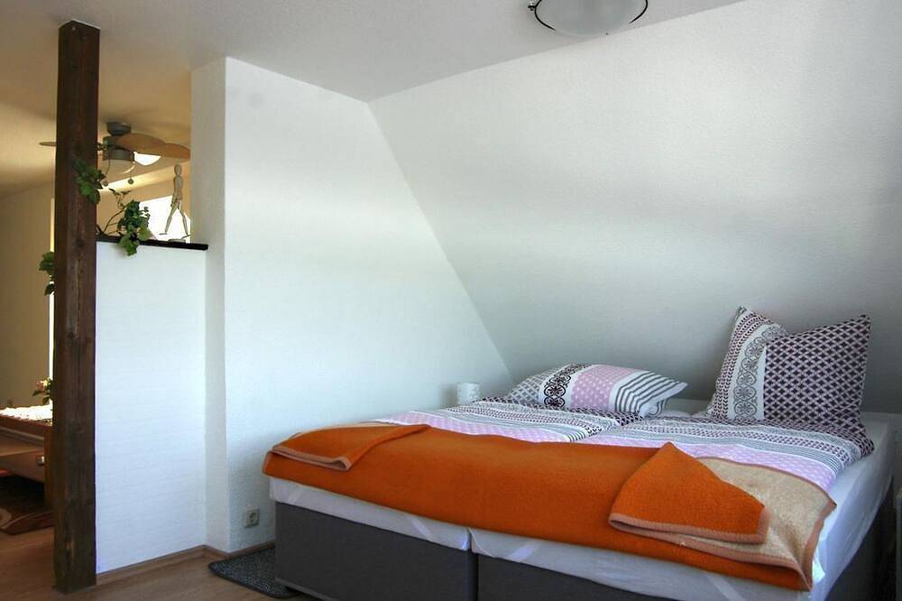 Ganze Wohnung, Ferienwohnung Maul - Ferienwohnung, Wohn-/Schlafraum in Dohna, Elbsandsteingebirge