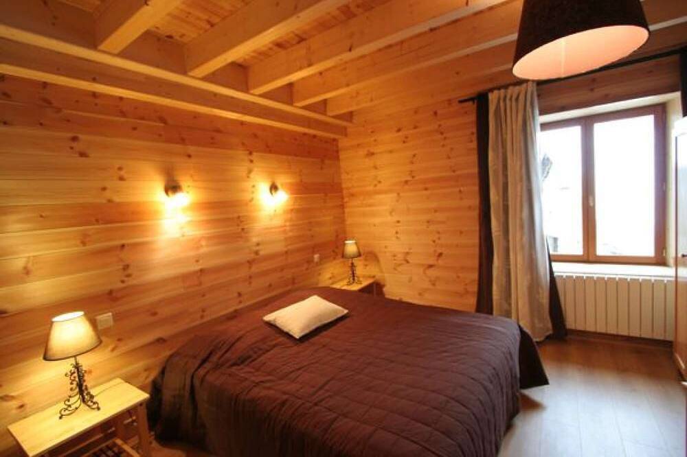 Les 2 Alpes / Venosc : Le Foyer ★ 12 pers ★ Hammam ★ Terrasse ★ 5 chambres in Vénosc, Les Deux Alpes