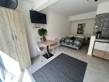 Gîte pour 3 personnes, avec terrasse dans Trois Mares