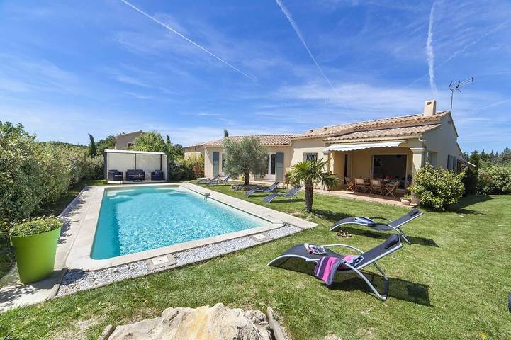 Location de vacances pour 6 personnes, avec jardin à Colonzelle