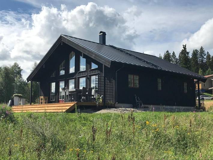 Villa för 8 Personer, med Balkong samt Terass och Bastu och Utsikt i Järvsö