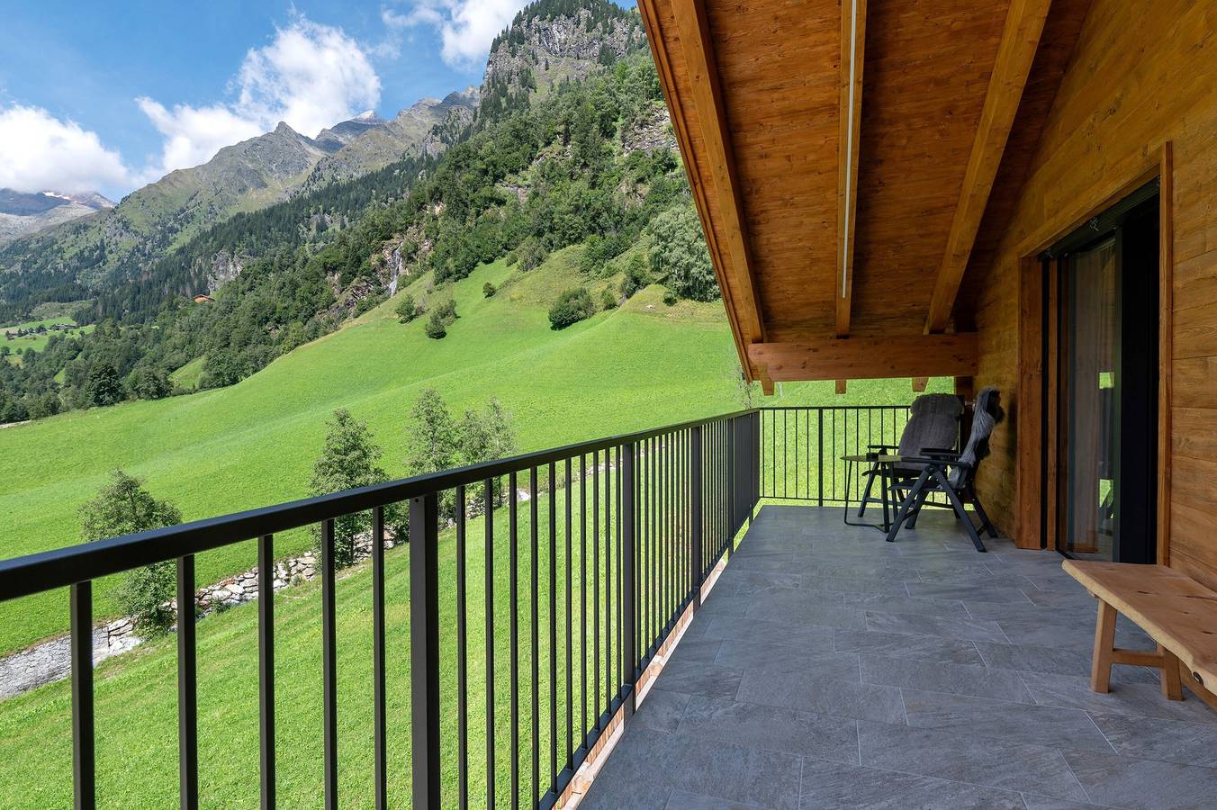 Ganze Wohnung, Ferienwohnung 'Lodge 3' mit Bergblick, Gemeinschaftsterrasse und Wi-Fi in Stubaier Alpen, Brenner