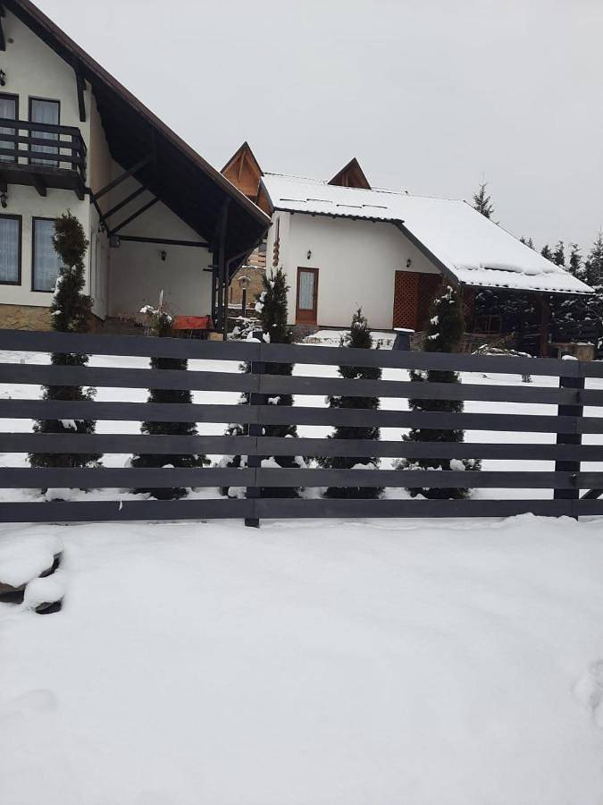 Location de vacances pour 4 personnes, avec terrasse, animaux acceptés dans Dorna-Arini