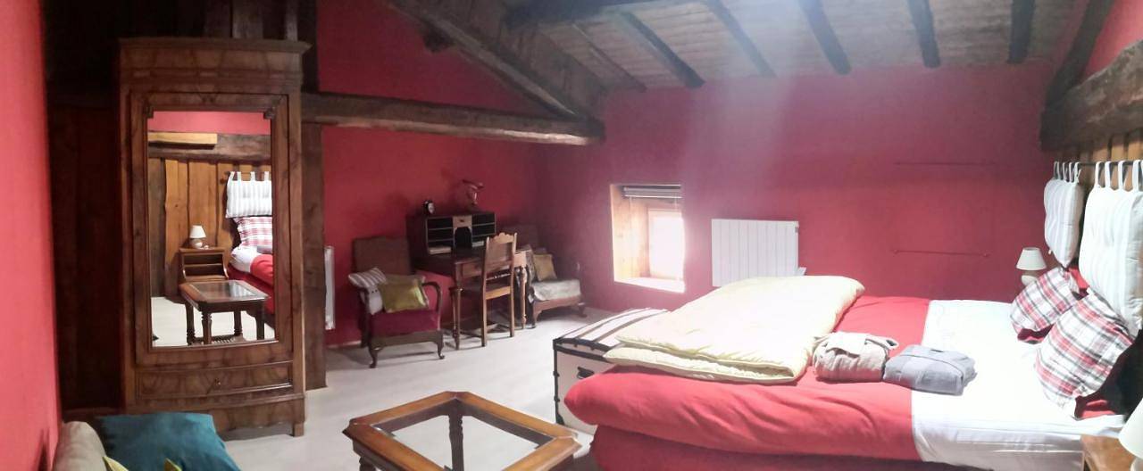 Double Room in La Chapelle-en-Lafaye, Montbrison