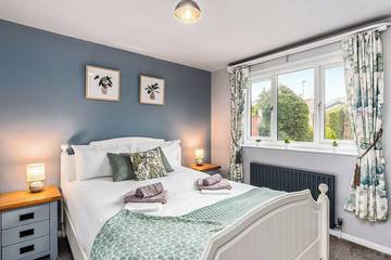 Log Cabin for 6 People in Sheffield, South Yorkshire, Photo 1