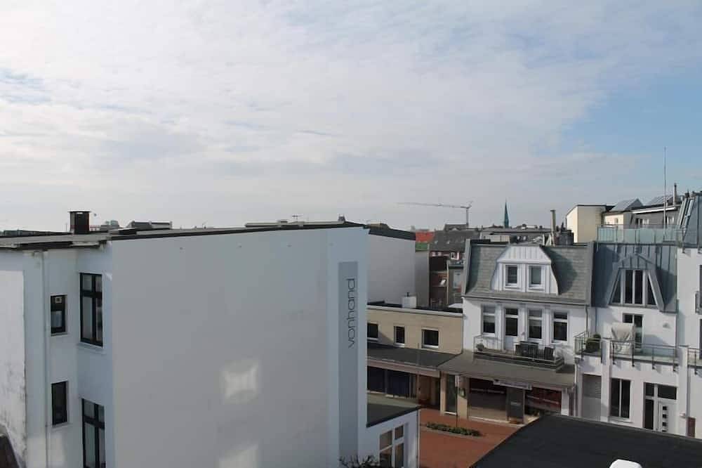 Zentrale 2-Raum-Ferienwohnung mit Balkon & Stadtblick — Bild 3