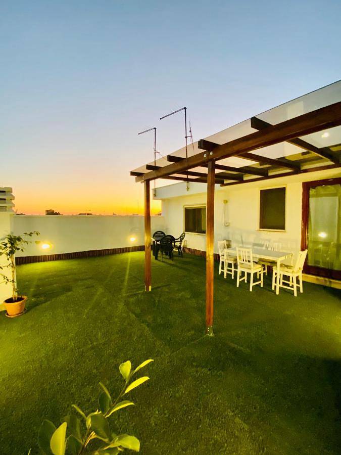 Gîte pour 11 personnes, avec vue et terrasse, animaux acceptés à Noicàttaro - 2