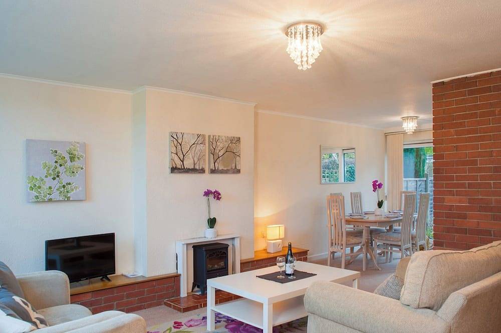 3 bedroom accommodation in Stapleton in Bristol, South West England