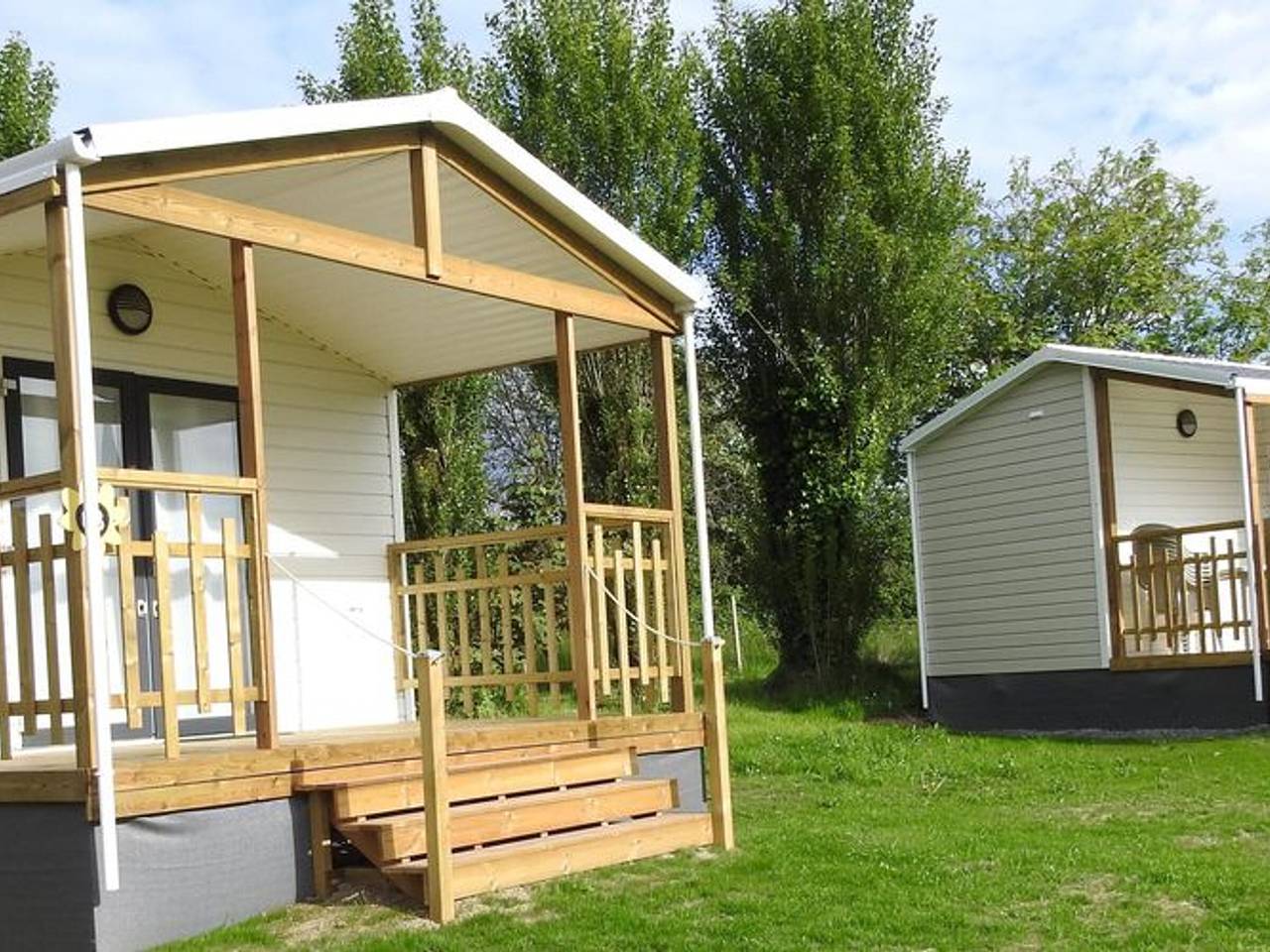 Mobil home 4 pers, terraza, cocina equipada in Le Grez, Parc naturel régional Normandie-Maine