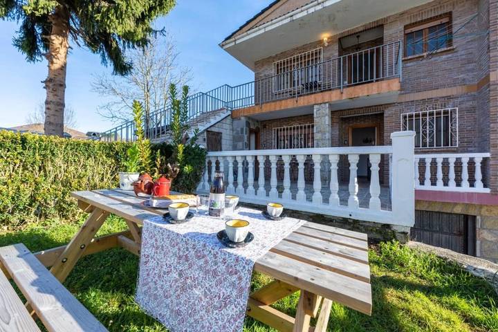 Apartamento de vacaciones para 13 personas, con jardín y vistas, Se admiten mascotas - 1