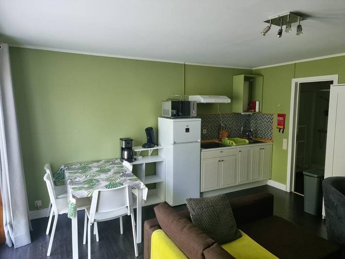 Gîte pour 4 personnes, avec terrasse et vue, animaux acceptés dans Membre - 2