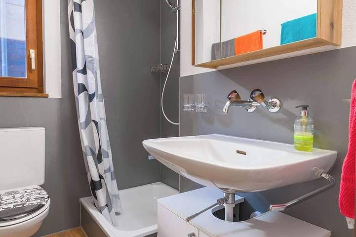 Ganze Wohnung, Alpine Studio for 4 in Nature Parc balcony&Parking in Diemtigen, Frutigen - Lenk - Adelboden
