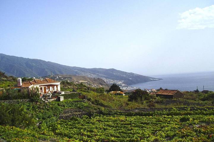 Casa rural para 3 personas, con jardín y terraza en La Palma
