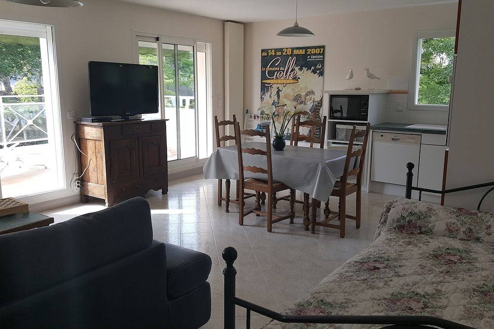 Entire apartment, Arradon appart T3 Gulf of Morbihan, gite, southern Brittany valves in Arradon, Côte des Mégalithes