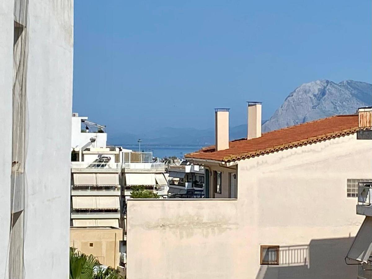 Ganze Wohnung, Elina's Spacious Apartment in Patras with private parking in Patras, Golf von Patras