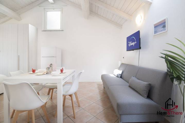 Appartamento intero, [Hidden Relax] Sea 5 min • A/C • Free WiFi in Savona (Città), Savona