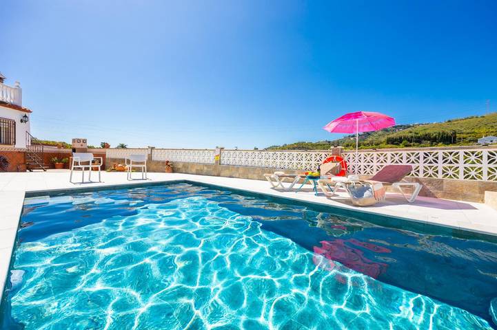 Villa pour 6 personnes, avec terrasse et jardin à Nerja - 2