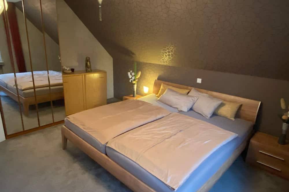 Apartamento entero, Apartamento grande para bosque de conservación de la naturaleza, presa del tanque in Remscheid, Condado del Monte