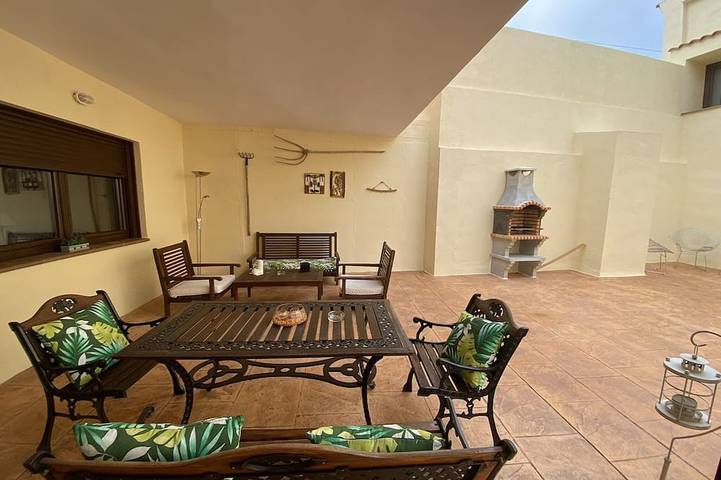 Gîte pour 11 personnes, avec Terrasse et Jardin à Fuenlabrada
