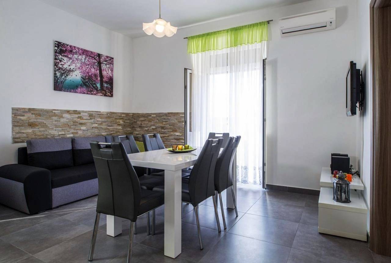 Ganze Wohnung, Apartment Stefania on the beach in Raša, Ostküste Istrien