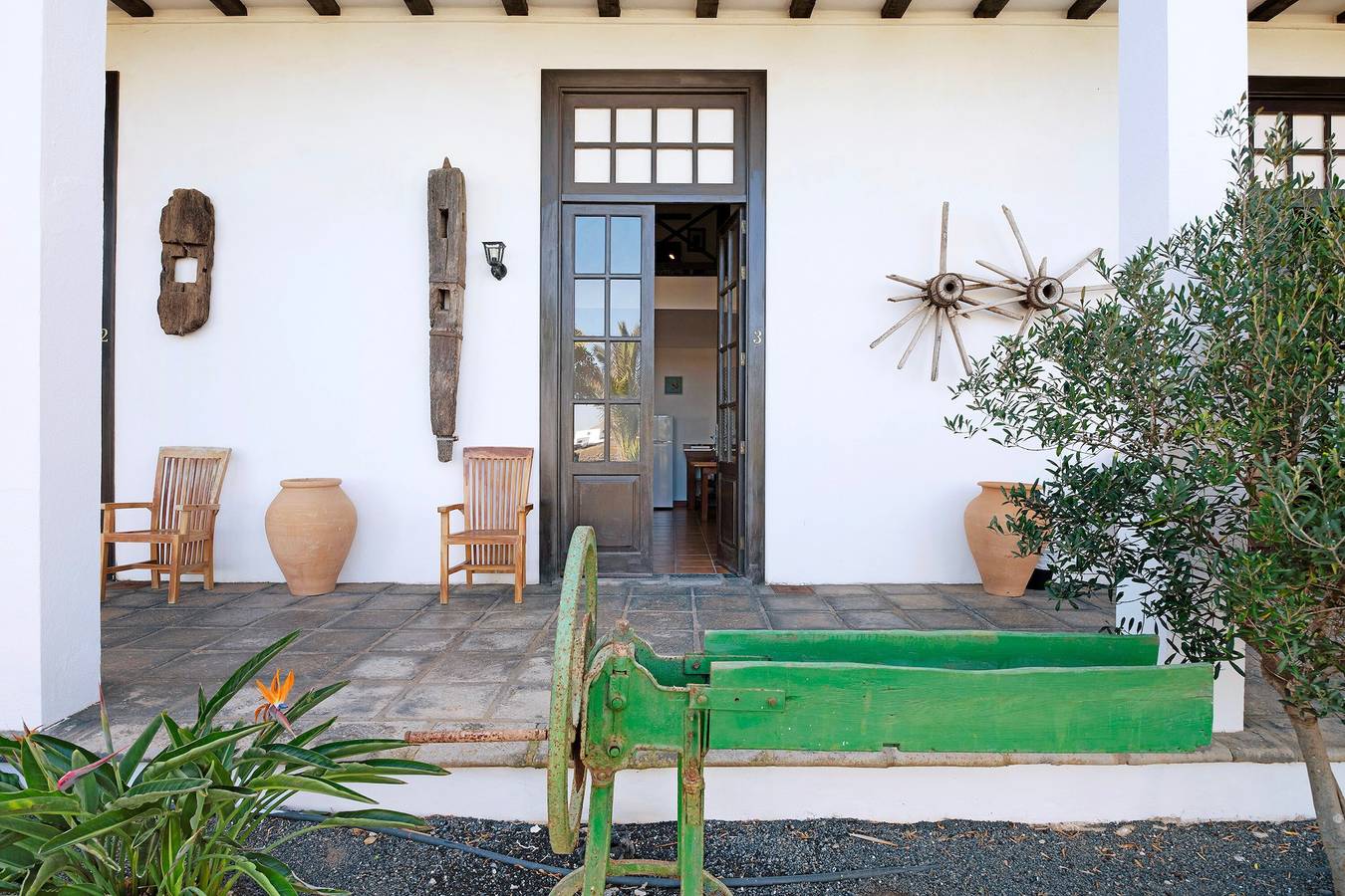Country House 'Finca Emblemática - Nº3 Liria' with Mountain Views, Shared Pool and Wi-Fi in La Vegueta, Tinajo