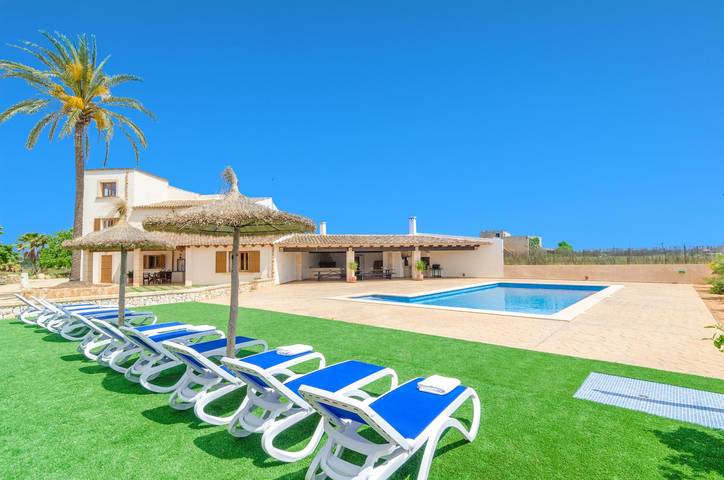Villa for 9 people, with terrace - 1