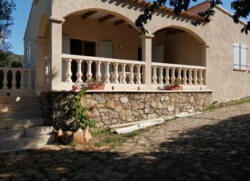 Gîte pour 2 personnes, avec jardin et terrasse à Vico