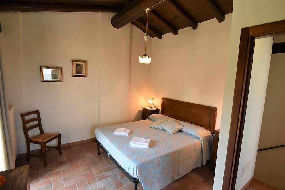 La Corte Bricca (Casetta) in Castana, Oltrepò Pavese