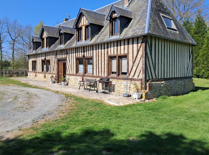 Gîte pour 8 personnes, avec terrasse et jardin ainsi que jacuzzi et piscine dans Livarot-Pays-d'Auge - 3