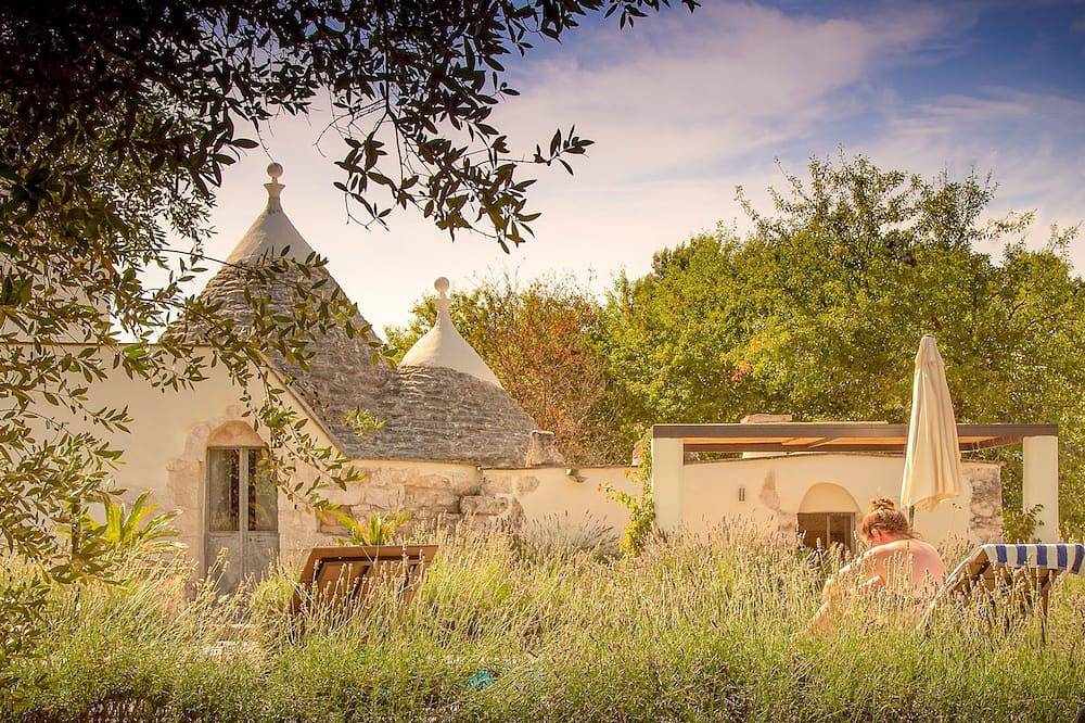 Trullo con piscina privada cerca de Ceglie Messapica (con wifi gratuito) in Ceglie Messapica, Salento