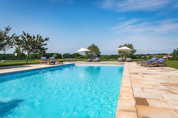 Gîte pour 2 personnes, avec Terrasse et Jardin ainsi que Piscine et Sauna à Andillac
