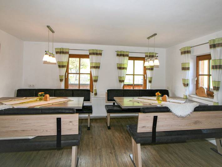 Ferienwohnung für 14 Personen, mit Balkon und Terrasse sowie Garten und Ausblick in Hainzenberg - 3