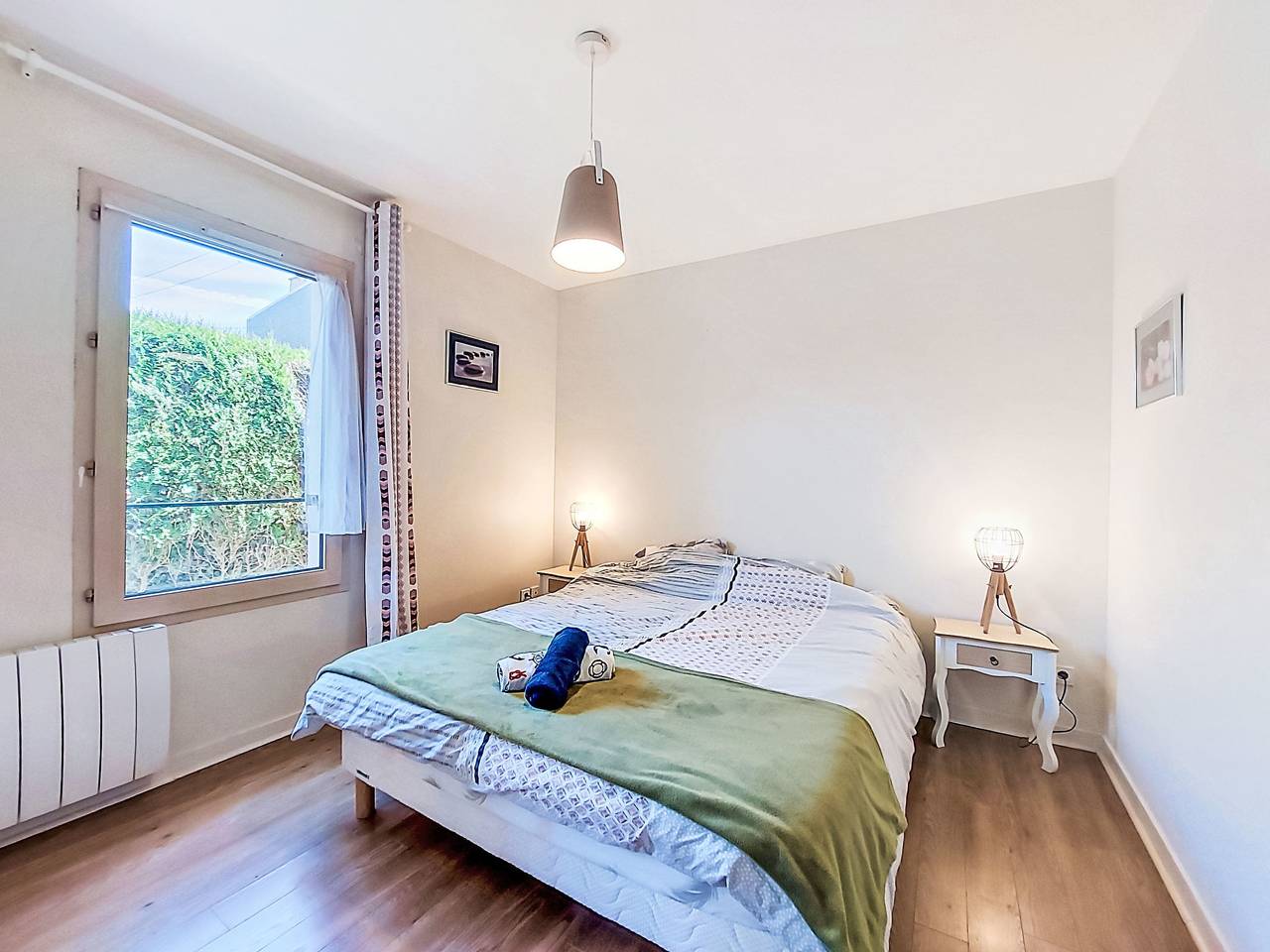 Entire apartment, Claudel in Saint-Malo, Saint-Malo region