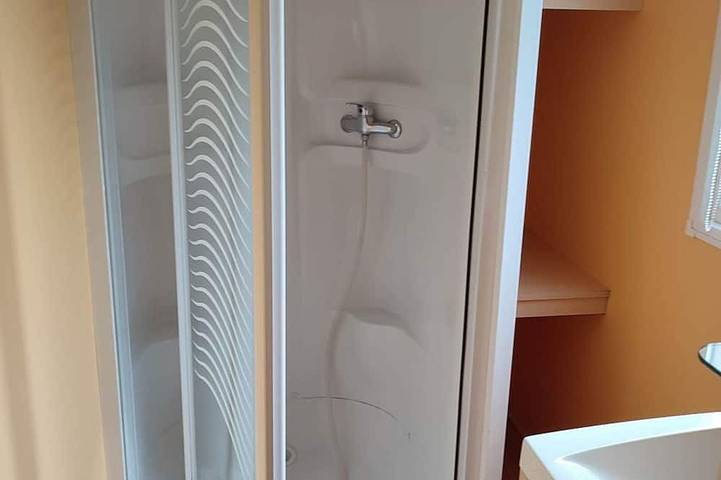 Mobil-home con terraza - 4 pers. in La Tour-d'Auvergne, Parque Natural Regional Volcans d'Auvergne