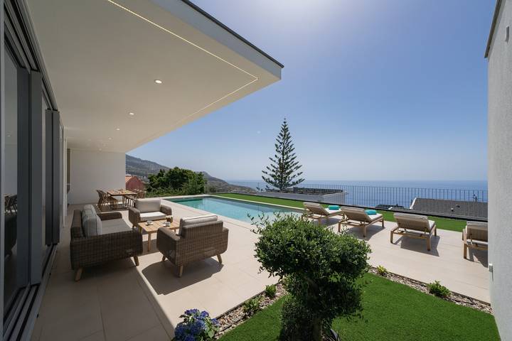 Premium 4-bed villa, superb seaview|Serenity Ocean in Estreito da Calheta, Île de Madère