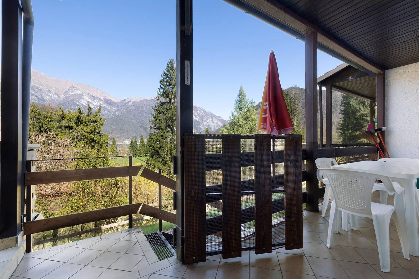 Ganze Wohnung, Ferienwohnung 'Berthold' mit Bergblick, Gemeinschaftsterrasse und Wi-Fi in Pur, Ledro