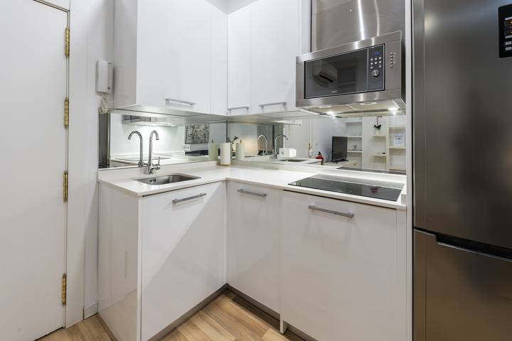 Apartamento entero, M Moderno diseño Madrid centro Sol 5 in Centro (Madrid), Madrid